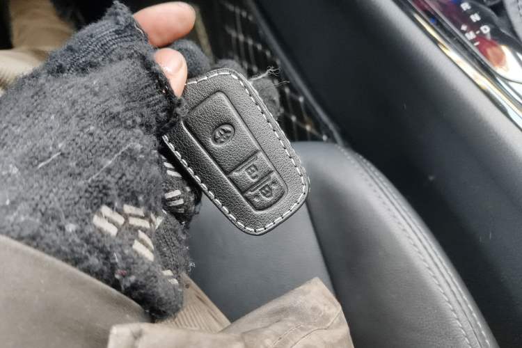 Used Toyota IZOA 2020 2.0L Yichi Version Vehicle Key