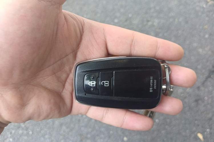 Used Toyota IZOA 2020 2.0L Yichi Version Vehicle Key