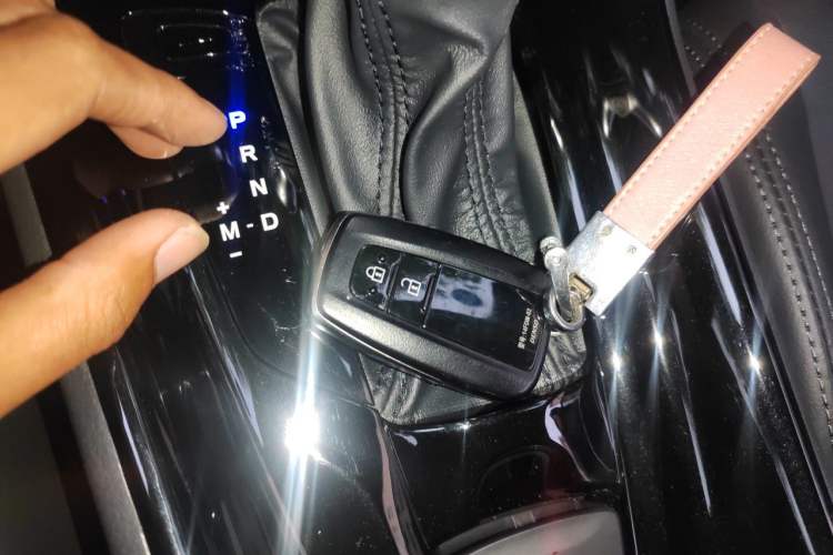 Used Toyota IZOA 2020 2.0L Yichi Version Vehicle Key