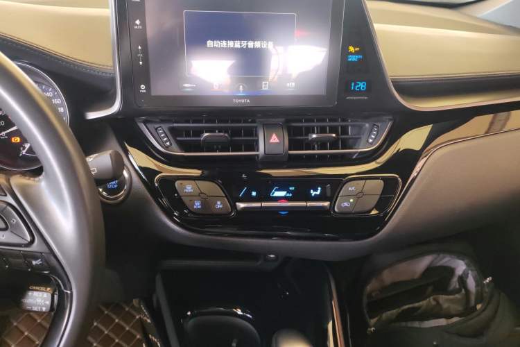 Used Toyota IZOA 2021 2.0L Yichi SPORT Audio And AC Panel