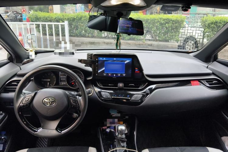 Used Toyota IZOA 2021 2.0L Yichi SPORT Center Console