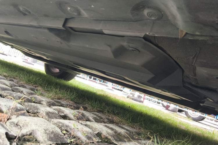 Used Toyota IZOA 2021 2.0L Yichi SPORT Chassis Front Right