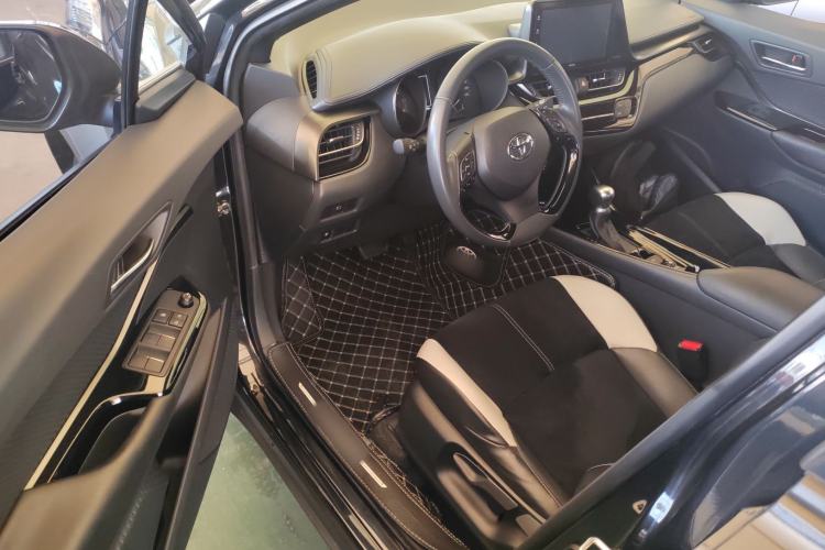 Used Toyota IZOA 2021 2.0L Yichi SPORT Driver Seat