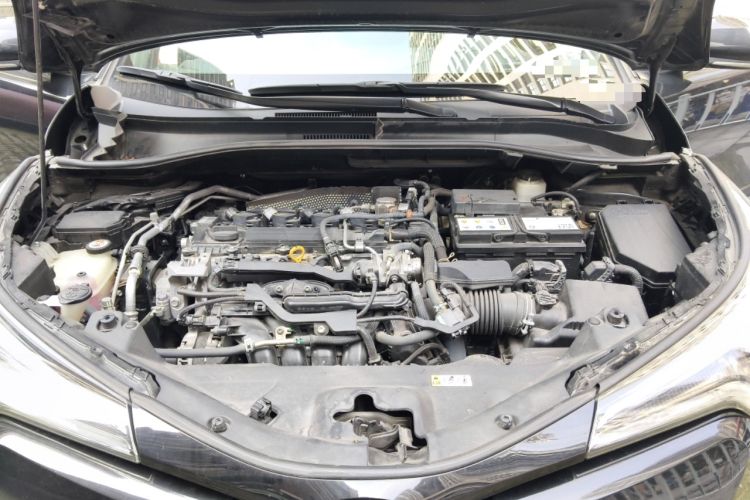 Used Toyota IZOA 2021 2.0L Yichi SPORT Engine Bay