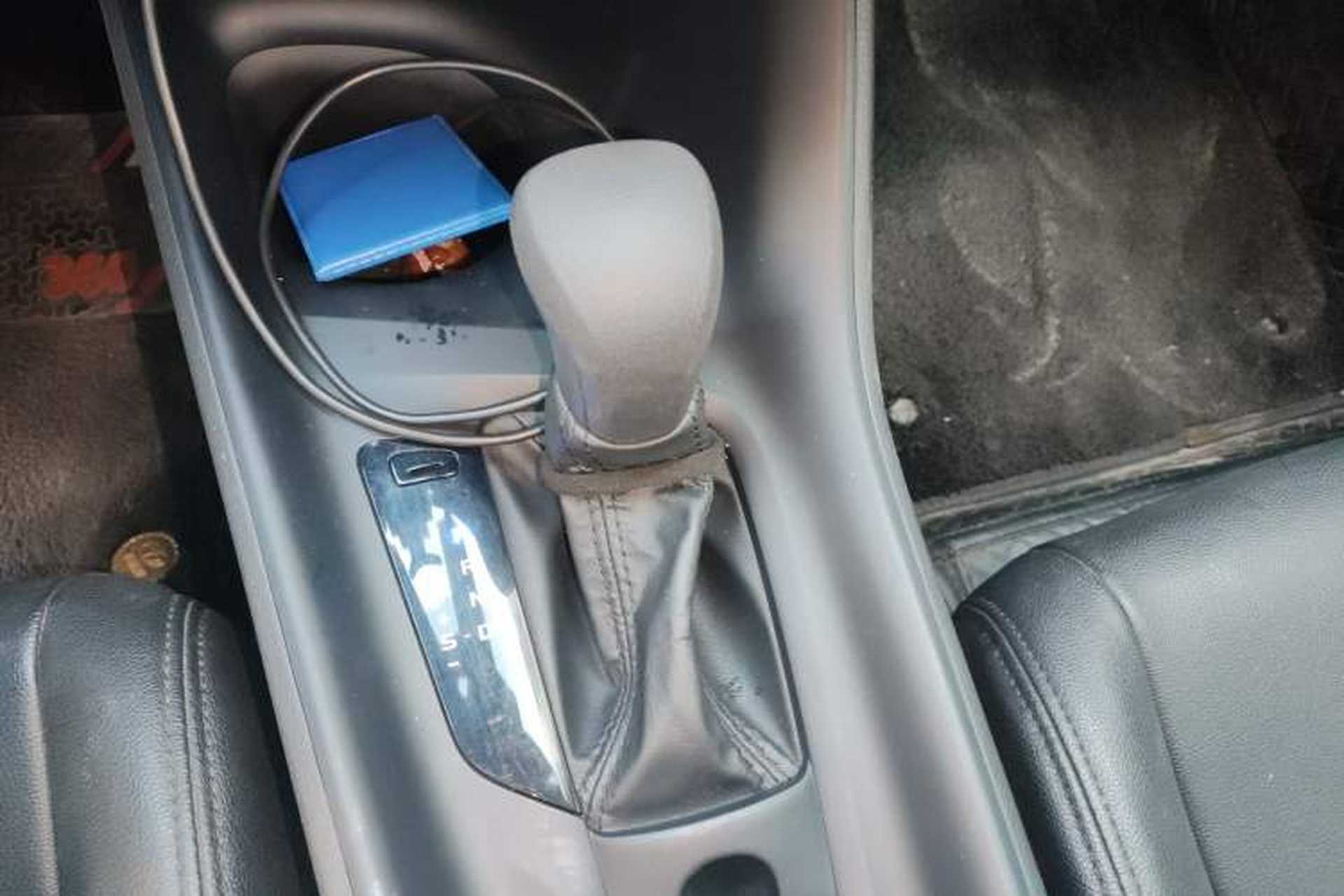 Used Toyota IZOA 2021 Dual-Motor 2.0L Yixiang Edition Gear Lever