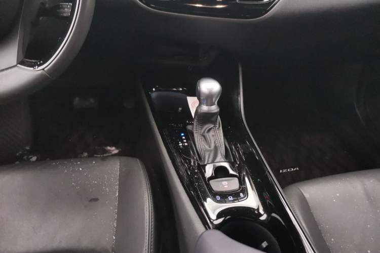 Used Toyota IZOA 2021 2.0L Yidong Edition Gear Lever