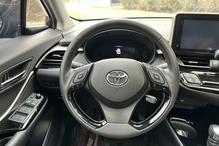 Used Toyota IZOA 2021 Dual-Motor 2.0L Yixuan Edition Interior 2