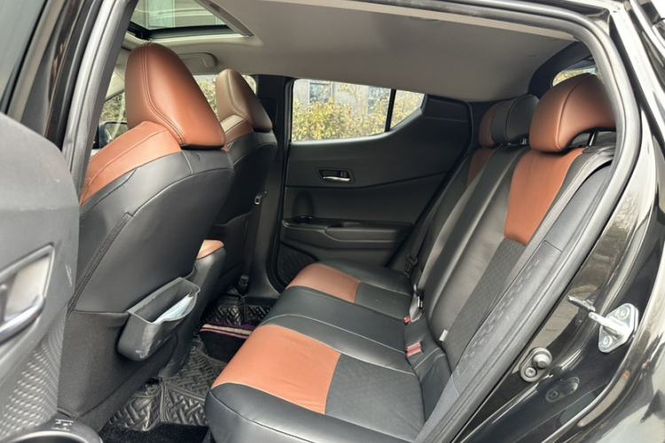 Used Toyota IZOA 2021 Dual-Motor 2.0L Yixuan Edition Interior 7