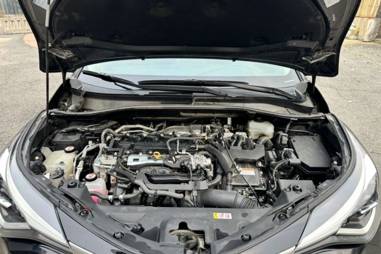 Used Toyota IZOA 2021 Dual-Motor 2.0L Yixuan Edition Interior 9