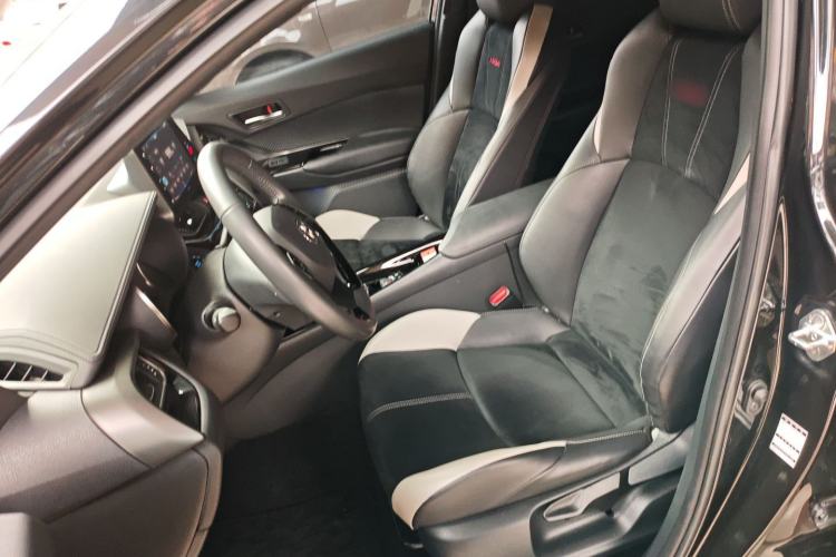 Used Toyota IZOA 2021 2.0L Yichi SPORT Left Front Seat