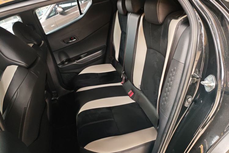 Used Toyota IZOA 2021 2.0L Yichi SPORT Left Rear Seat