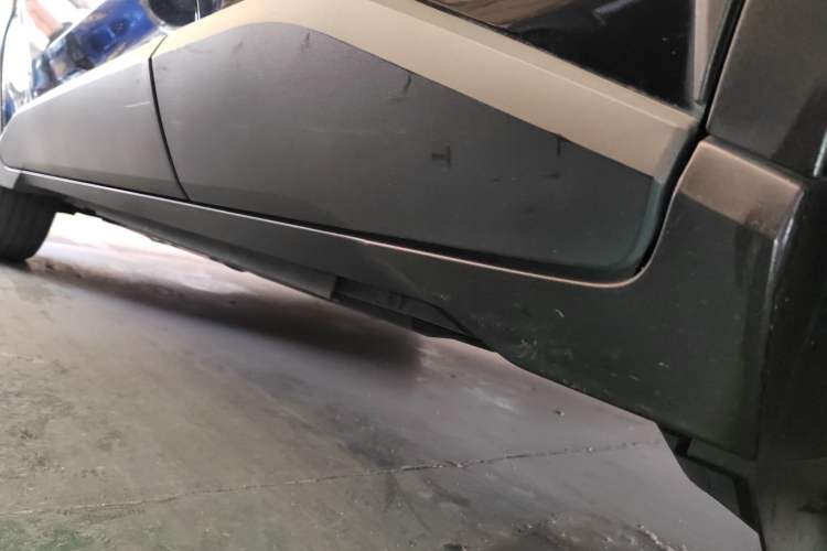 Used Toyota IZOA 2021 2.0L Yichi SPORT Left Side Sill