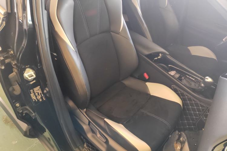 Used Toyota IZOA 2021 2.0L Yichi SPORT Right Front Seat