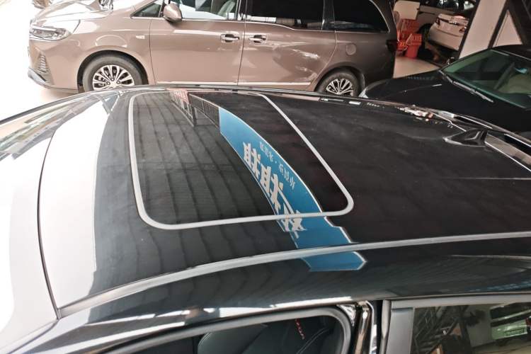 Used Toyota IZOA 2021 2.0L Yichi SPORT Roof