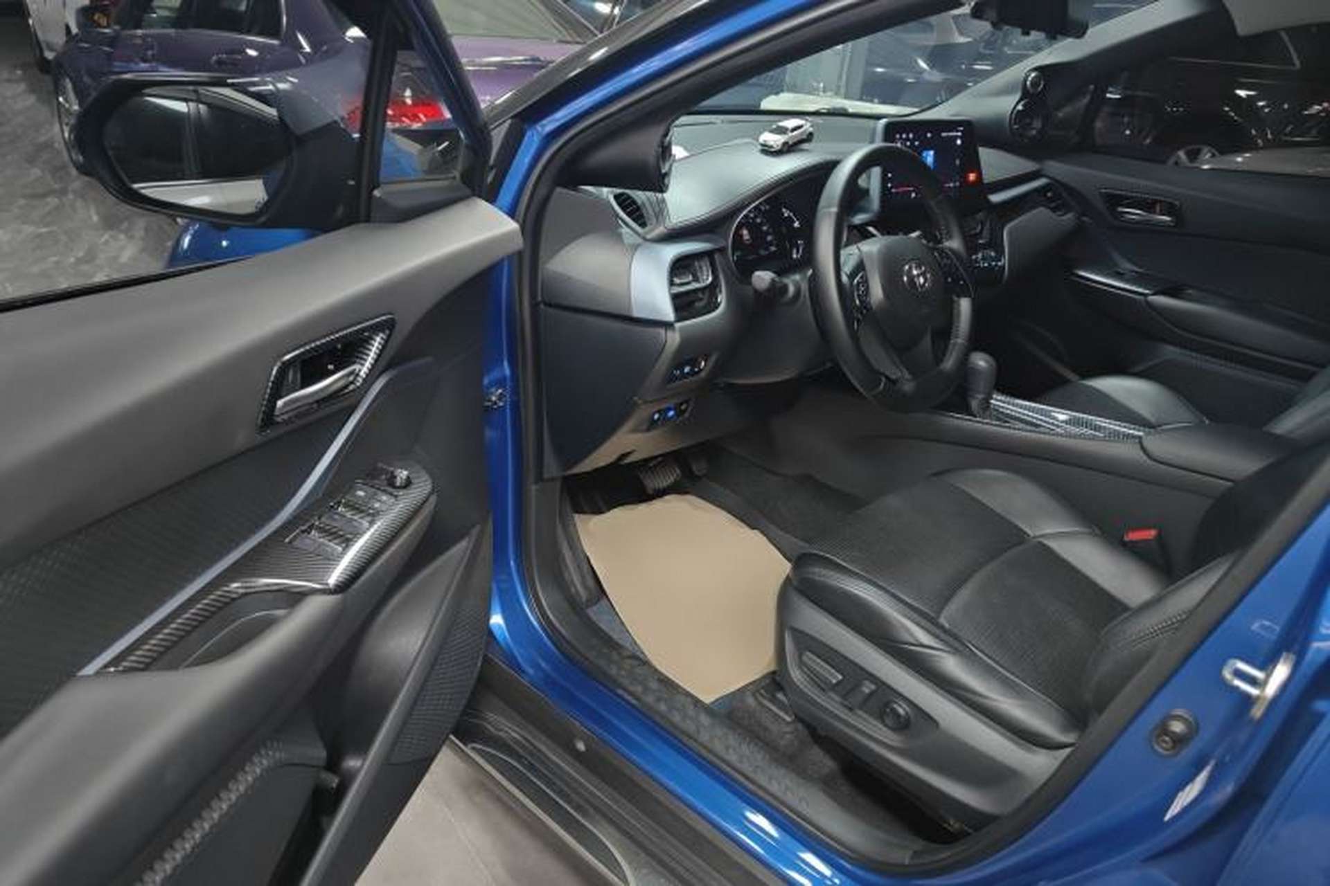 Used Toyota IZOA 2021 Dual-Motor 2.0L Yi Xing Edition Driver Seat