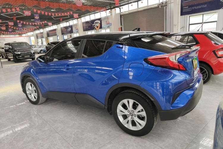 Used Toyota IZOA 2021 2.0L Enjoy Edition Exterior 3