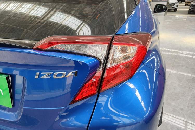 Used Toyota IZOA 2021 2.0L Enjoy Edition Exterior 6
