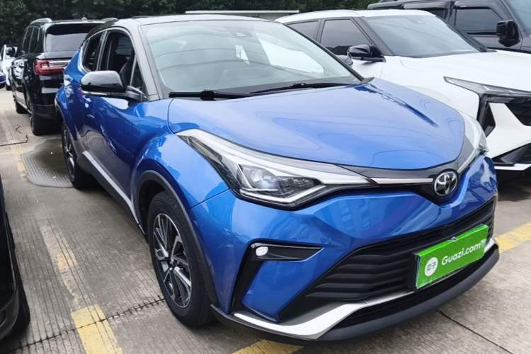 Used Toyota IZOA 2021 2.0L Yichi Version Front Right 45 Deg