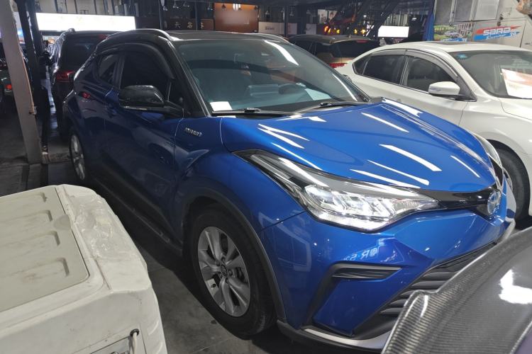 Used Toyota IZOA 2021 Dual-Motor 2.0L Yi Xing Edition Front Right 45 Deg