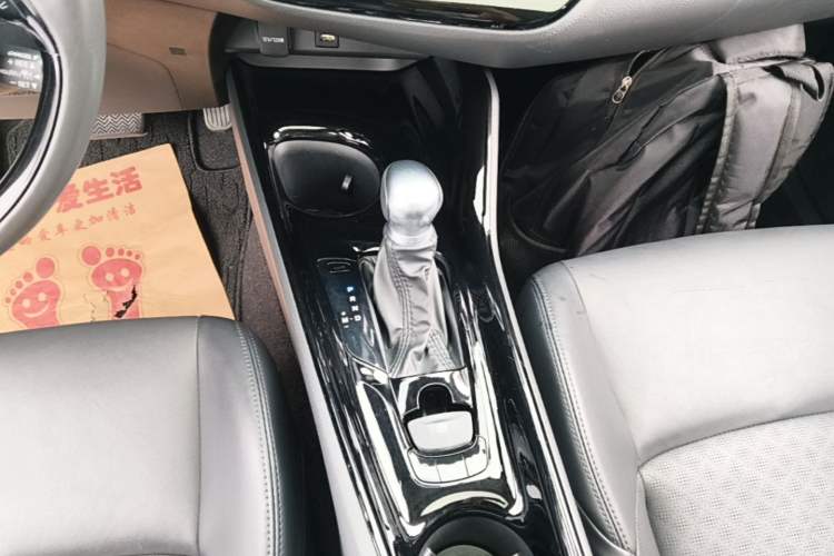 Used Toyota IZOA 2021 2.0L Yichi Version Gear Lever