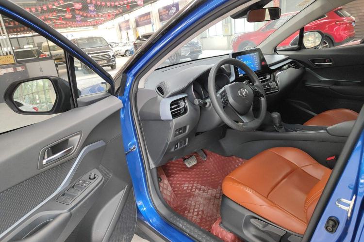 Used Toyota IZOA 2021 2.0L Enjoy Edition Interior 3