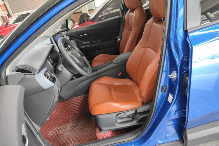 Used Toyota IZOA 2021 2.0L Enjoy Edition Left Front Seat