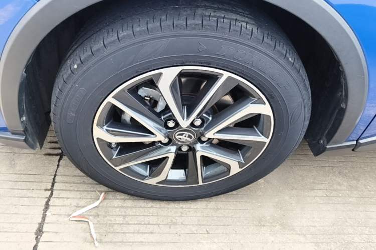 Used Toyota IZOA 2021 2.0L Yichi Version Left Front Wheel Hub