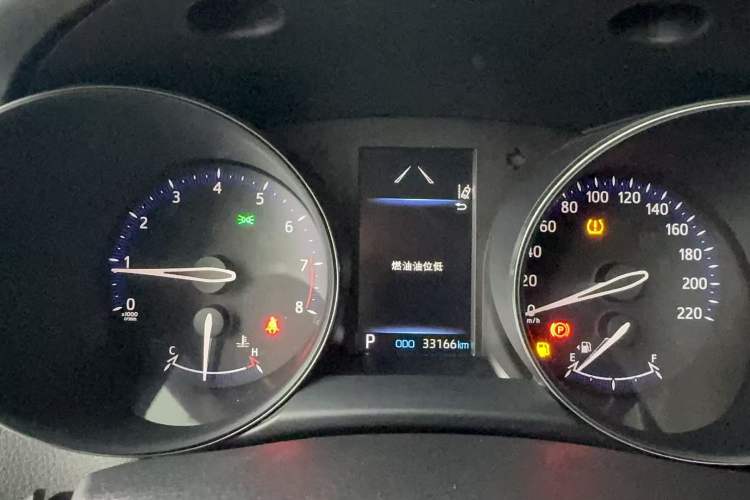 Used Toyota IZOA 2021 2.0L Enjoy Edition Odometer Close Up