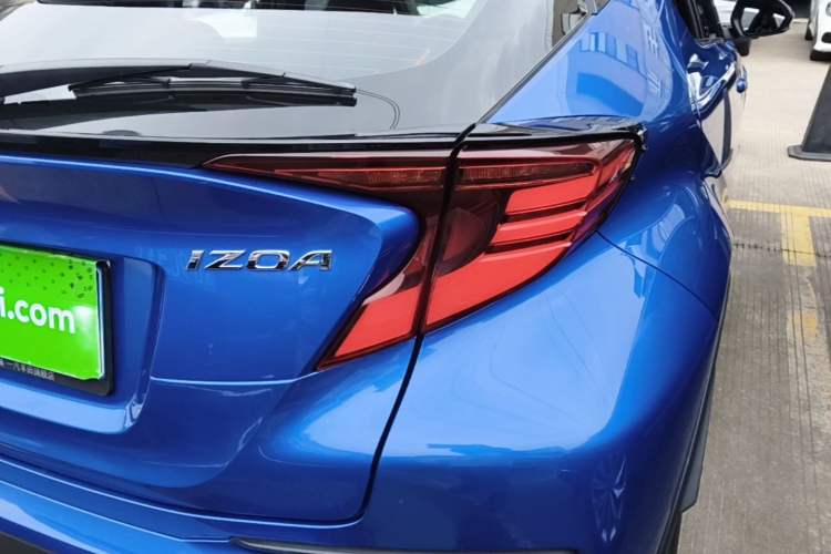 Used Toyota IZOA 2021 2.0L Yichi Version Right Rear Taillight