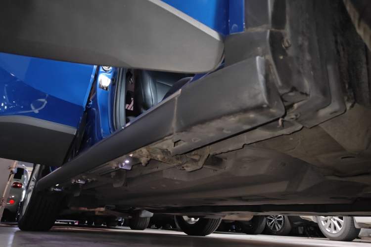Used Toyota IZOA 2021 Dual-Motor 2.0L Yi Xing Edition Right Side Sill