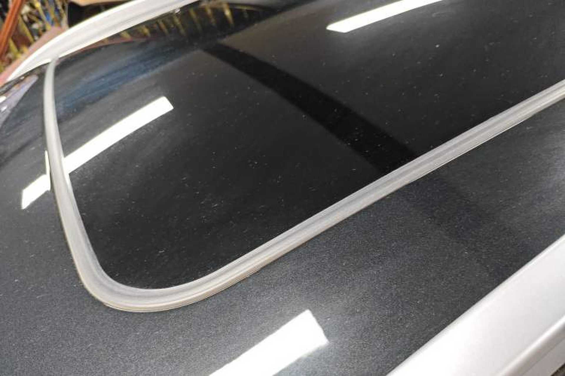Used Toyota IZOA 2021 Dual-Motor 2.0L Yi Xing Edition Roof