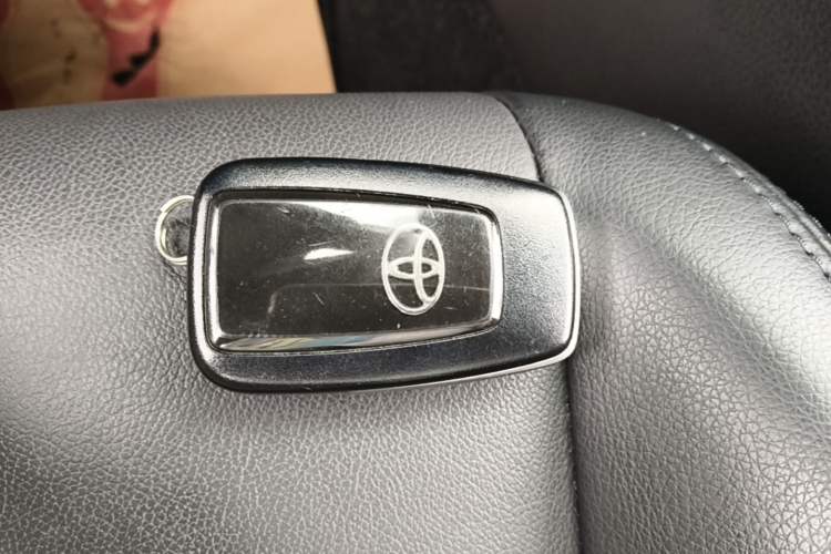 Used Toyota IZOA 2021 2.0L Yichi Version Vehicle Key
