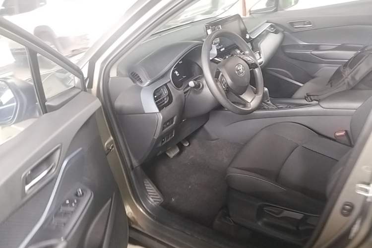 Used Toyota IZOA 2021 Dual-Motor 2.0L Yixiang Edition Driver Seat
