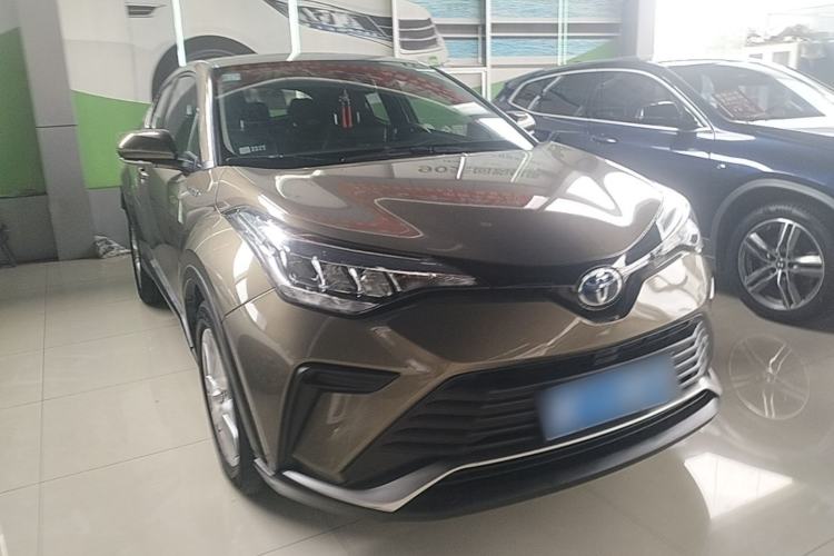 Used Toyota IZOA 2021 Dual-Motor 2.0L Yixiang Edition Front Right 45 Deg
