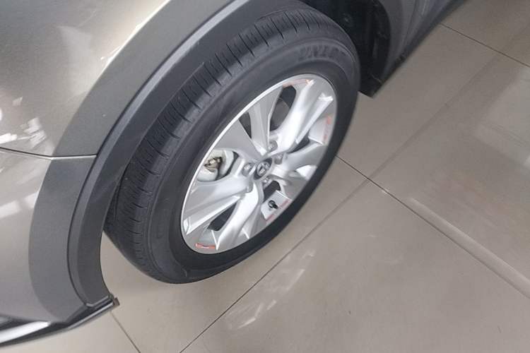 Used Toyota IZOA 2021 Dual-Motor 2.0L Yixiang Edition Left Front Wheel Hub