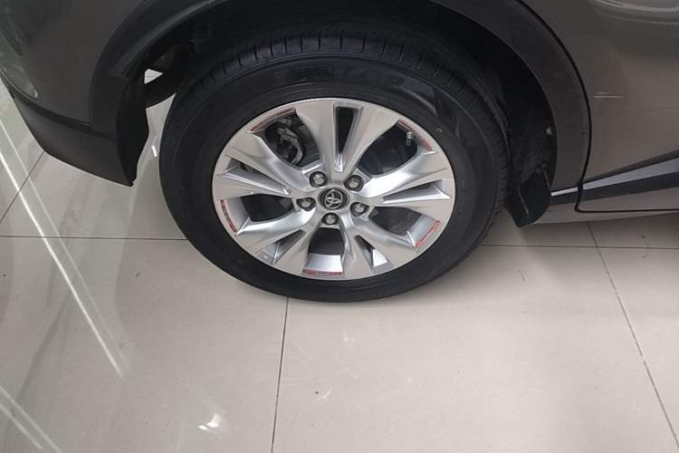 Used Toyota IZOA 2021 Dual-Motor 2.0L Yixiang Edition Right Rear Wheel Hub