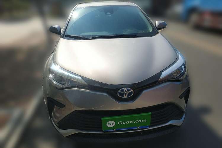 Used Toyota IZOA 2021 Dual-Motor 2.0L Yi Xing Edition Front