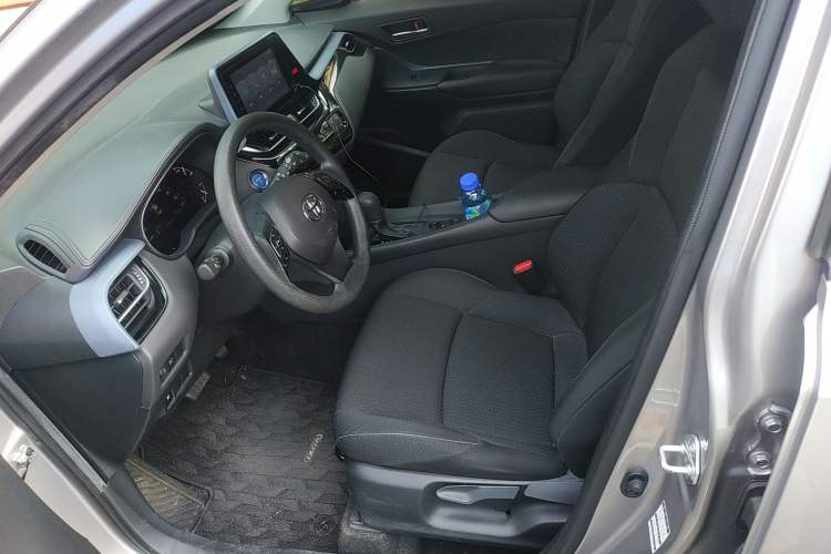 Used Toyota IZOA 2021 Dual-Motor 2.0L Yi Xing Edition Left Front Seat