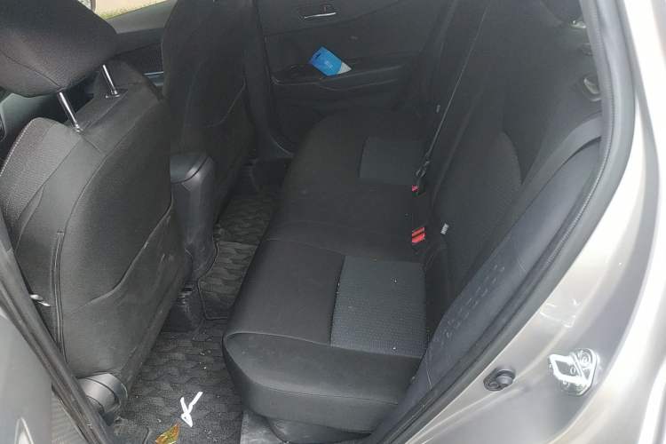 Used Toyota IZOA 2021 Dual-Motor 2.0L Yi Xing Edition Left Rear Seat