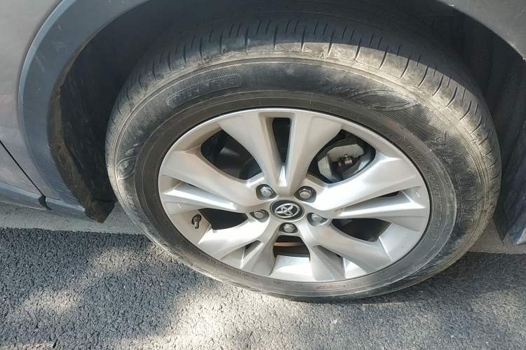 Used Toyota IZOA 2021 Dual-Motor 2.0L Yi Xing Edition Right Front Wheel Hub