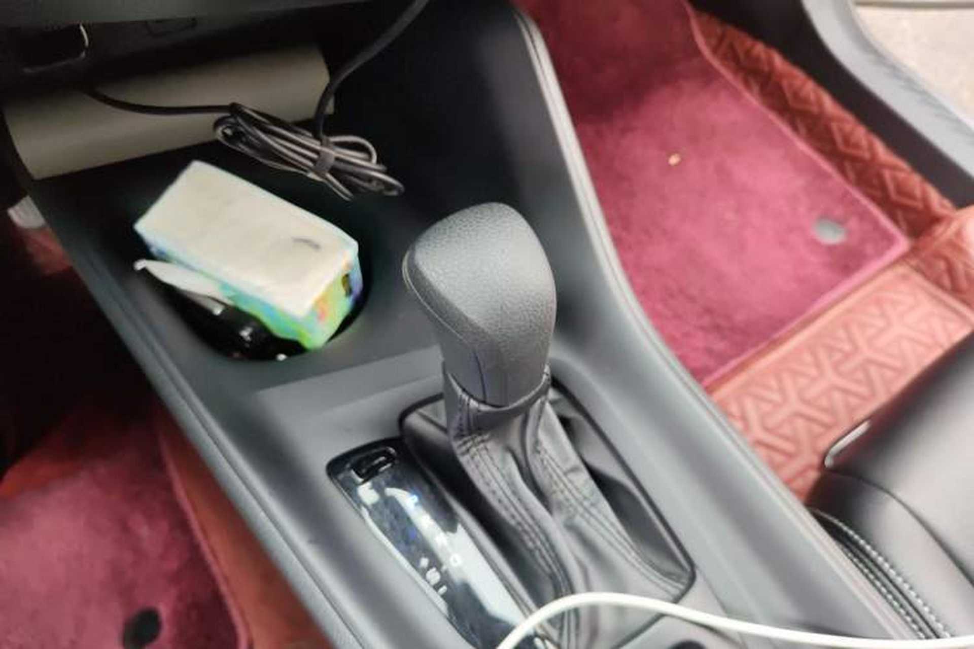 Used Toyota IZOA 2021 Dual-Motor 2.0L Yixiang Edition Gear Lever