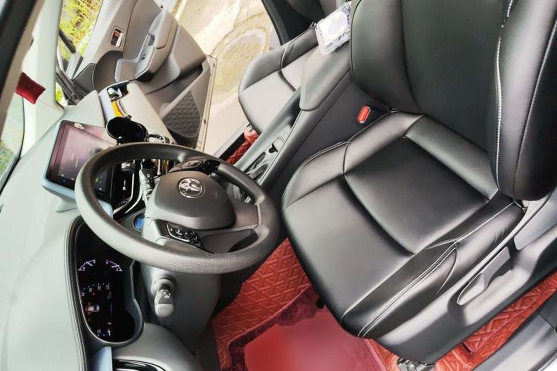 Used Toyota IZOA 2021 Dual-Motor 2.0L Yixiang Edition Left Front Seat