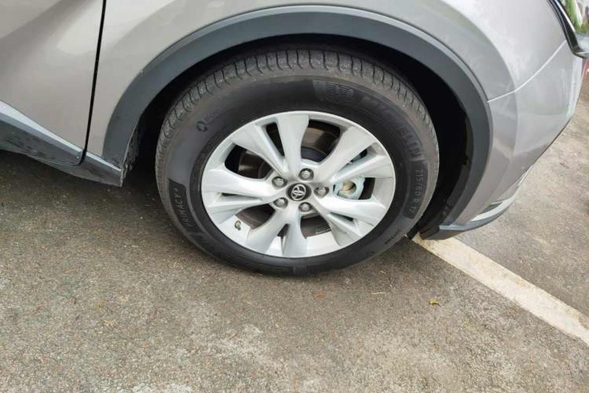 Used Toyota IZOA 2021 Dual-Motor 2.0L Yixiang Edition Right Front Wheel Hub