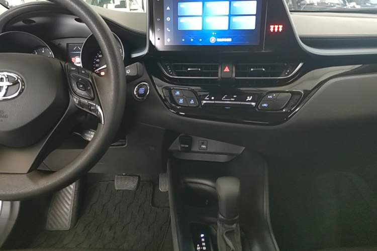 Used Toyota IZOA 2021 2.0L Yixing Version Audio And AC Panel