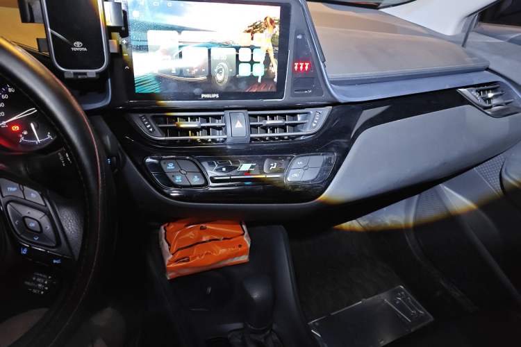 Used Toyota IZOA 2021 2.0L Enjoy Edition Audio And AC Panel