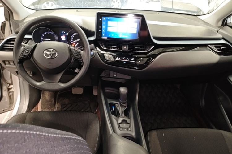 Used Toyota IZOA 2021 2.0L Enjoy Edition Center Console