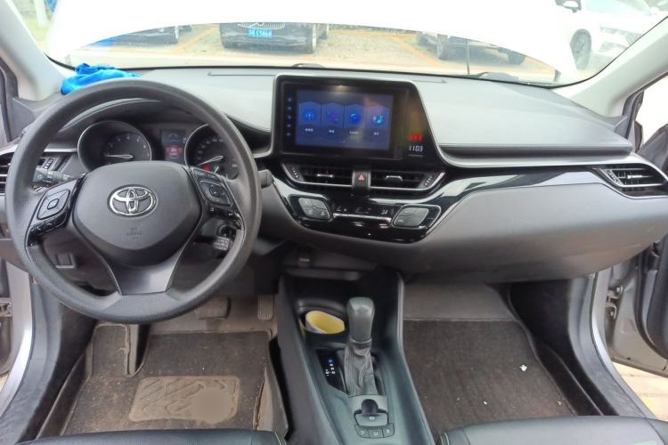 Used Toyota IZOA 2021 2.0L Yidong Edition Center Console