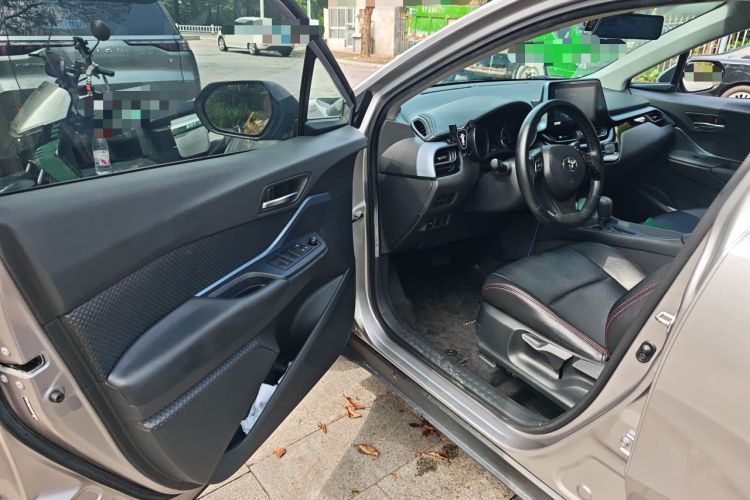 Used Toyota IZOA 2021 2.0L Enjoy Edition Driver Seat
