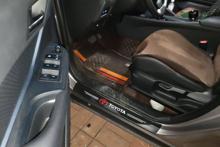 Used Toyota IZOA 2021 2.0L Enjoy Edition Driver Seat