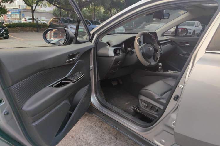 Used Toyota IZOA 2021 2.0L Yichi Version Driver Seat